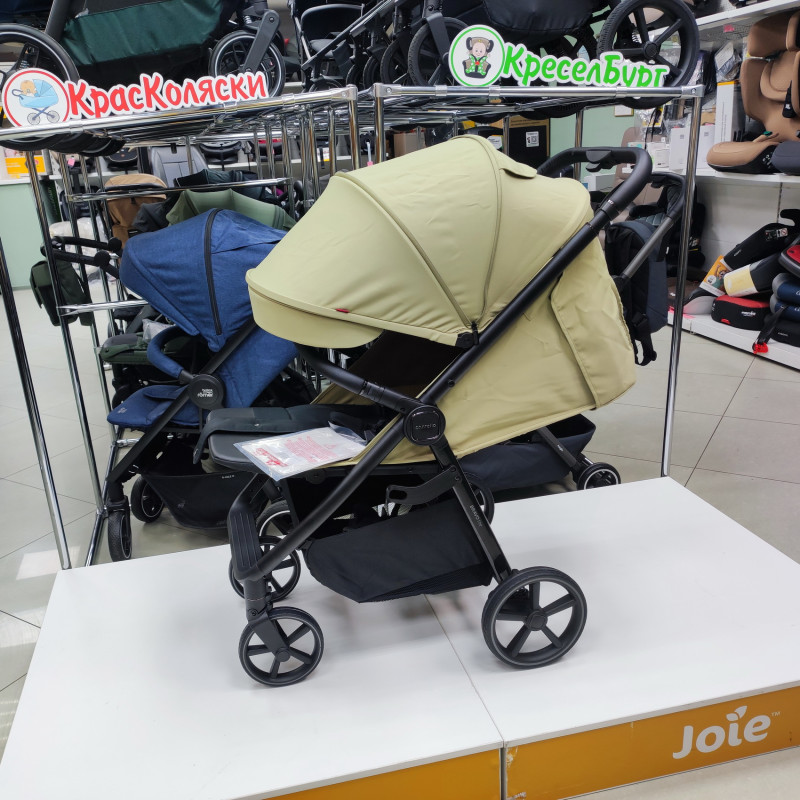 CARRELLO BRAVO LITE С ПОДСВЕТКОЙ Коляска прогулочная (8,3 кг)